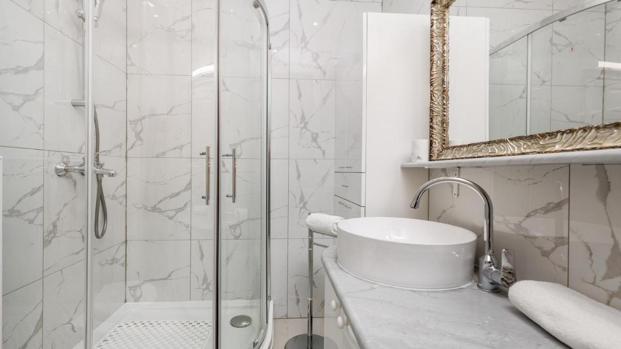 Apartments Art Teatro Rijeka Ngoại thất bức ảnh