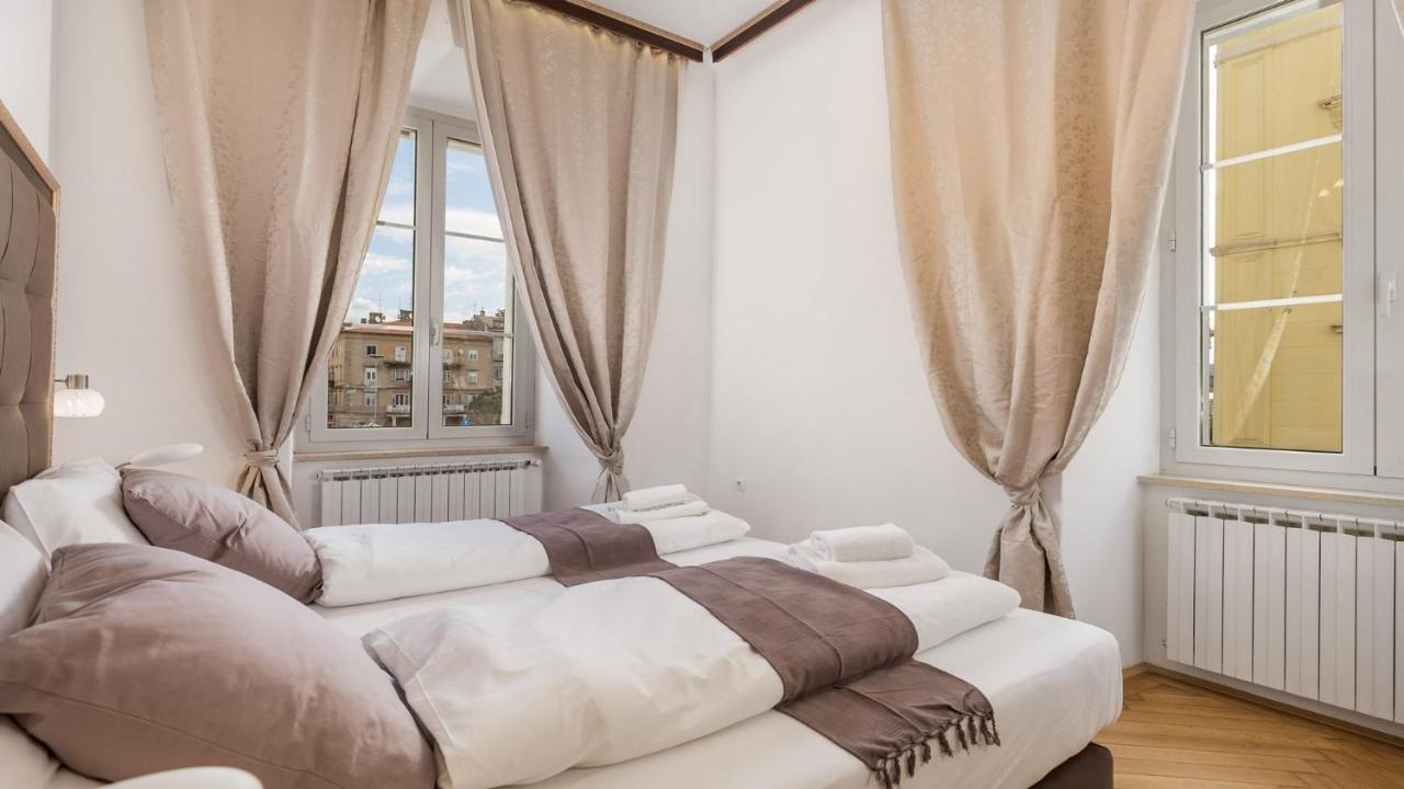 Apartments Art Teatro Rijeka Ngoại thất bức ảnh