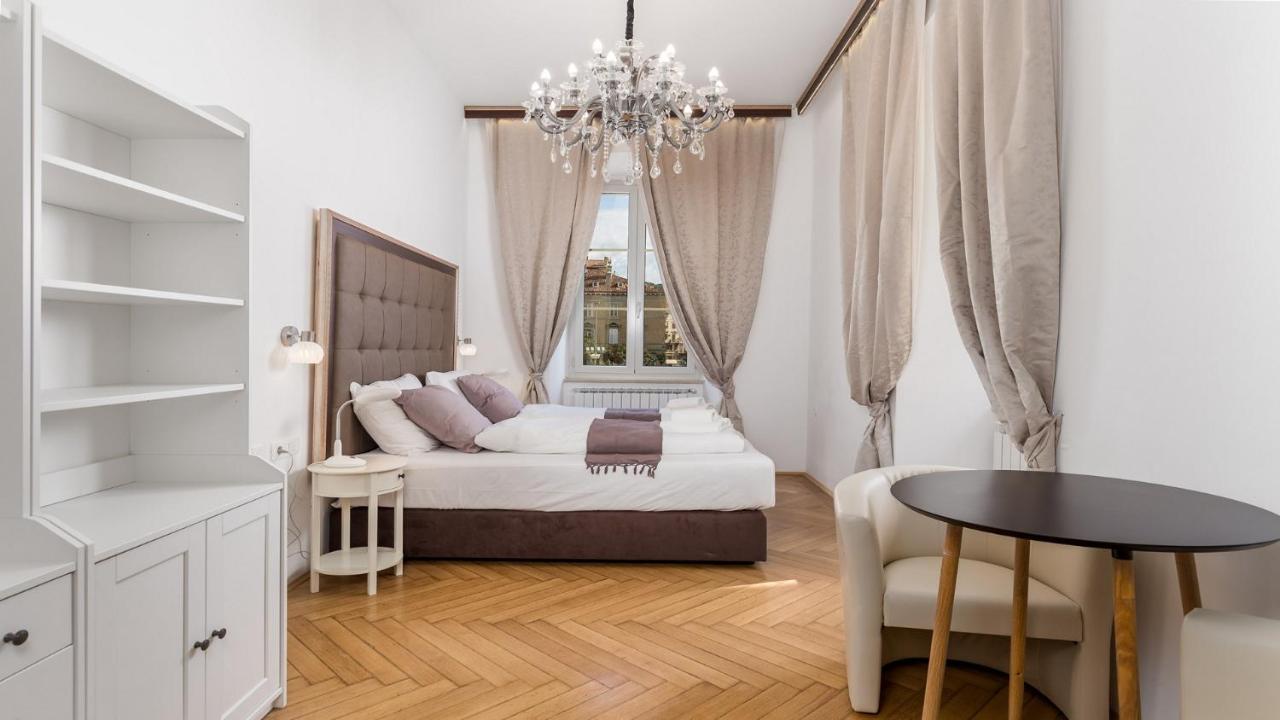 Apartments Art Teatro Rijeka Ngoại thất bức ảnh