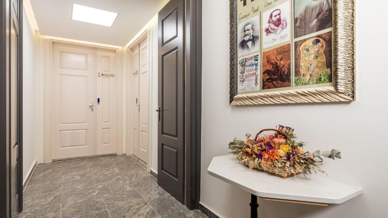 Apartments Art Teatro Rijeka Ngoại thất bức ảnh